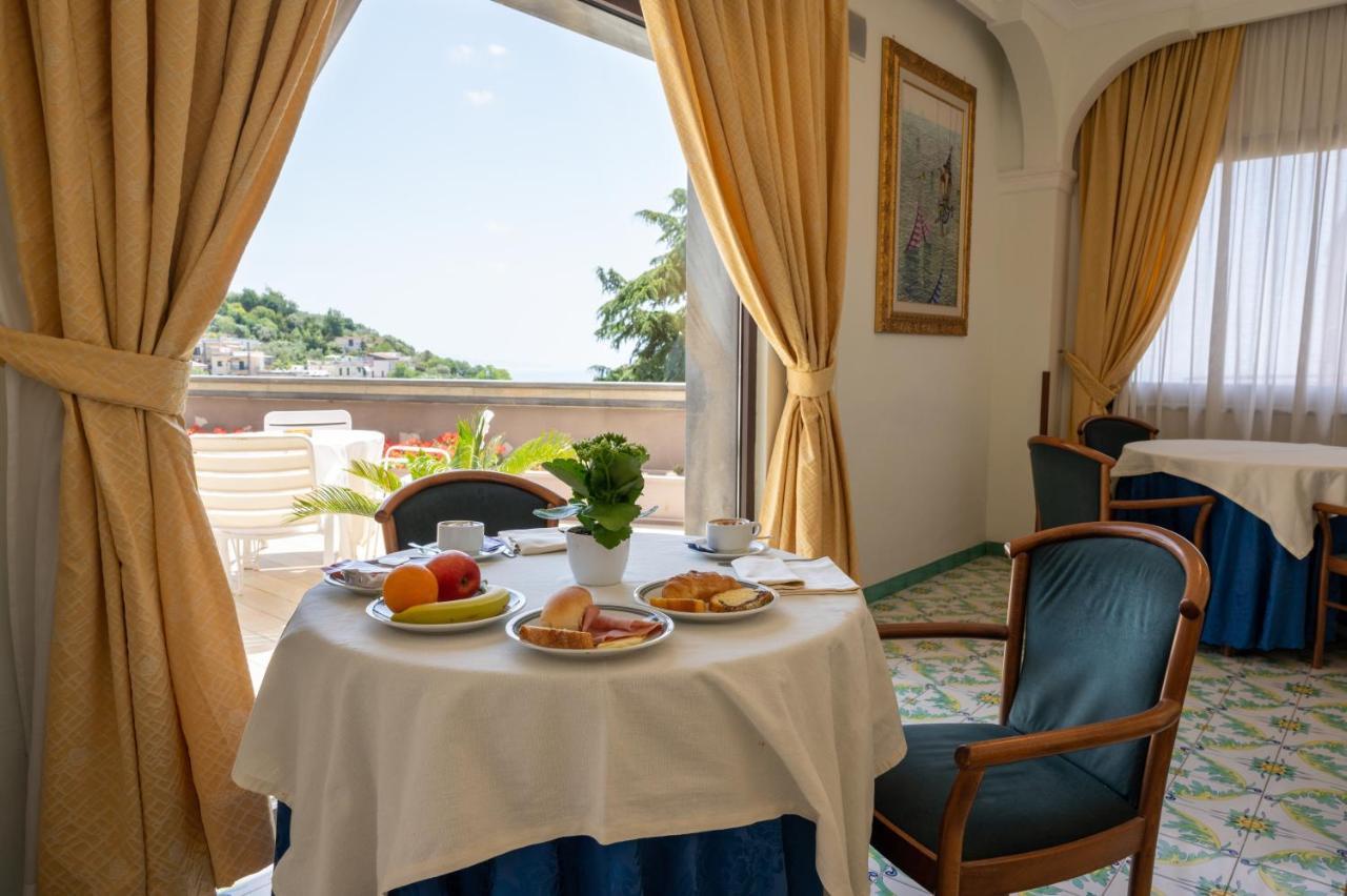 Hotel Montana Sant'Agata sui due Golfi Luaran gambar