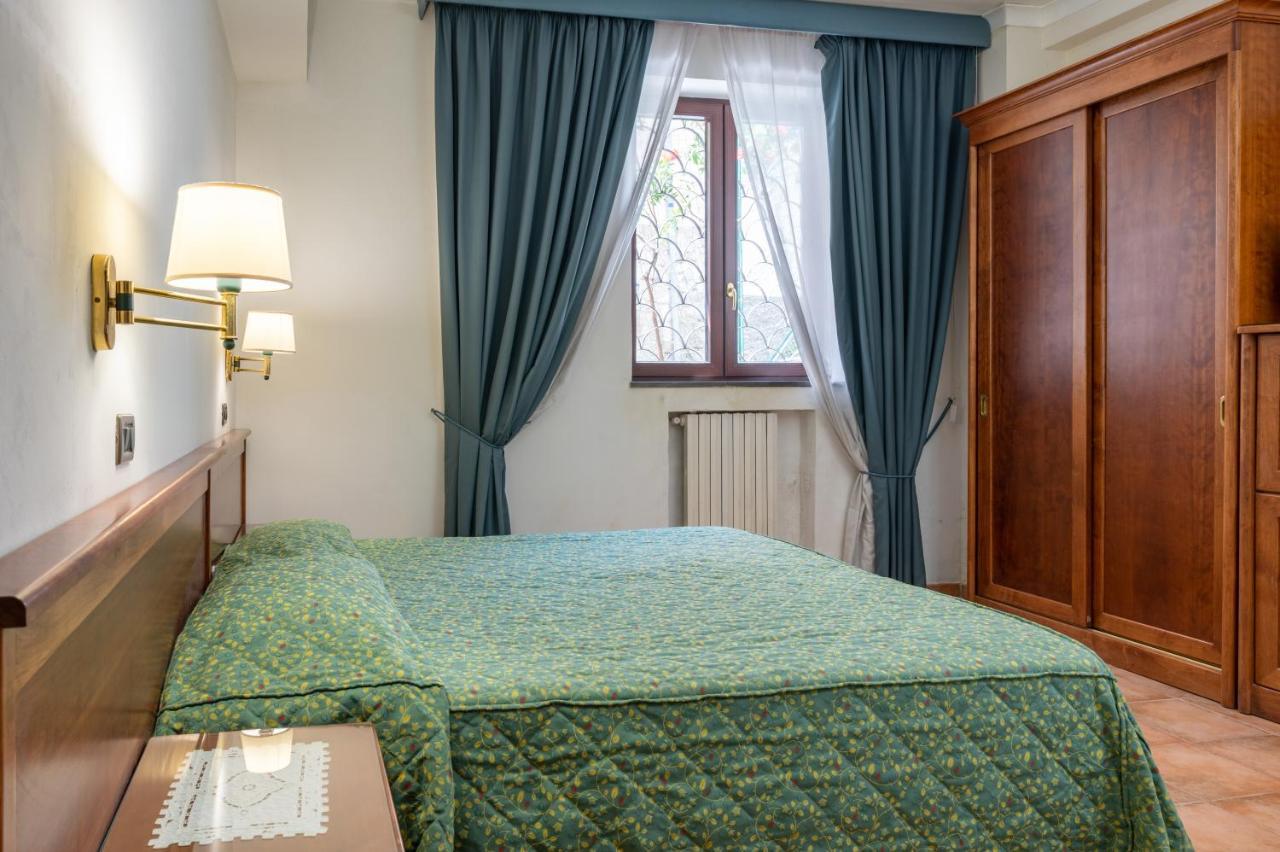 Hotel Montana Sant'Agata sui due Golfi Luaran gambar