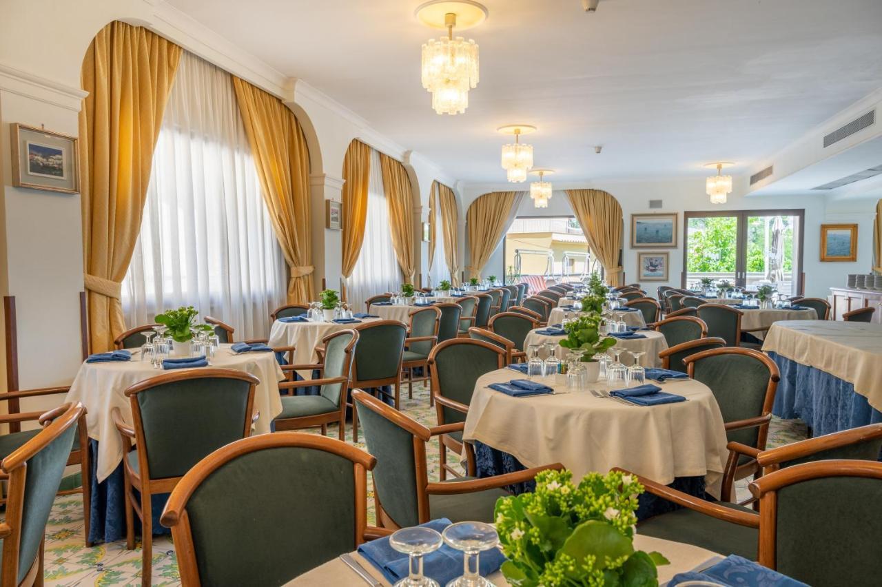Hotel Montana Sant'Agata sui due Golfi Luaran gambar