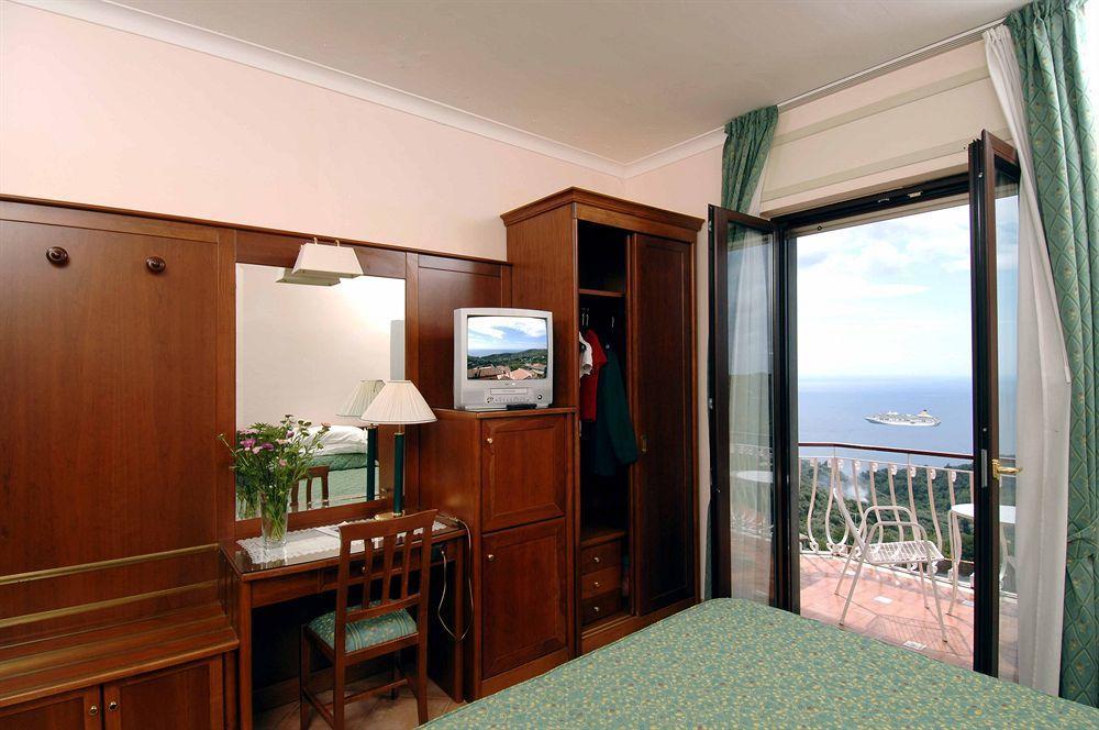 Hotel Montana Sant'Agata sui due Golfi Luaran gambar