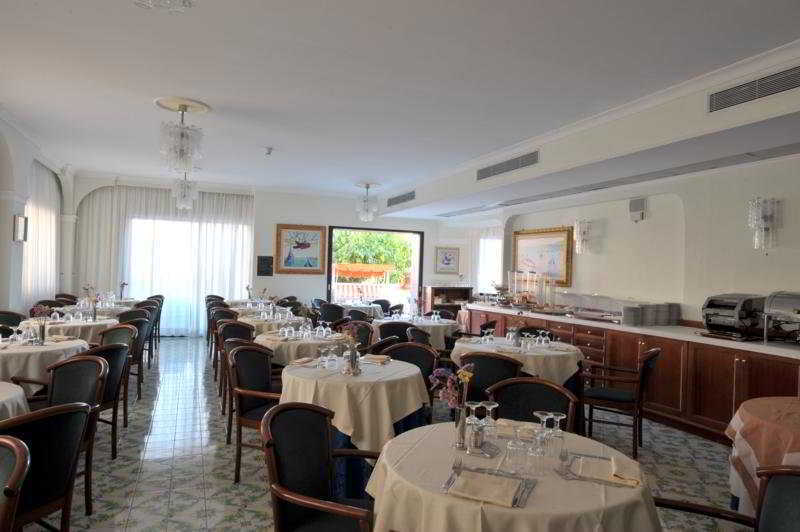 Hotel Montana Sant'Agata sui due Golfi Luaran gambar