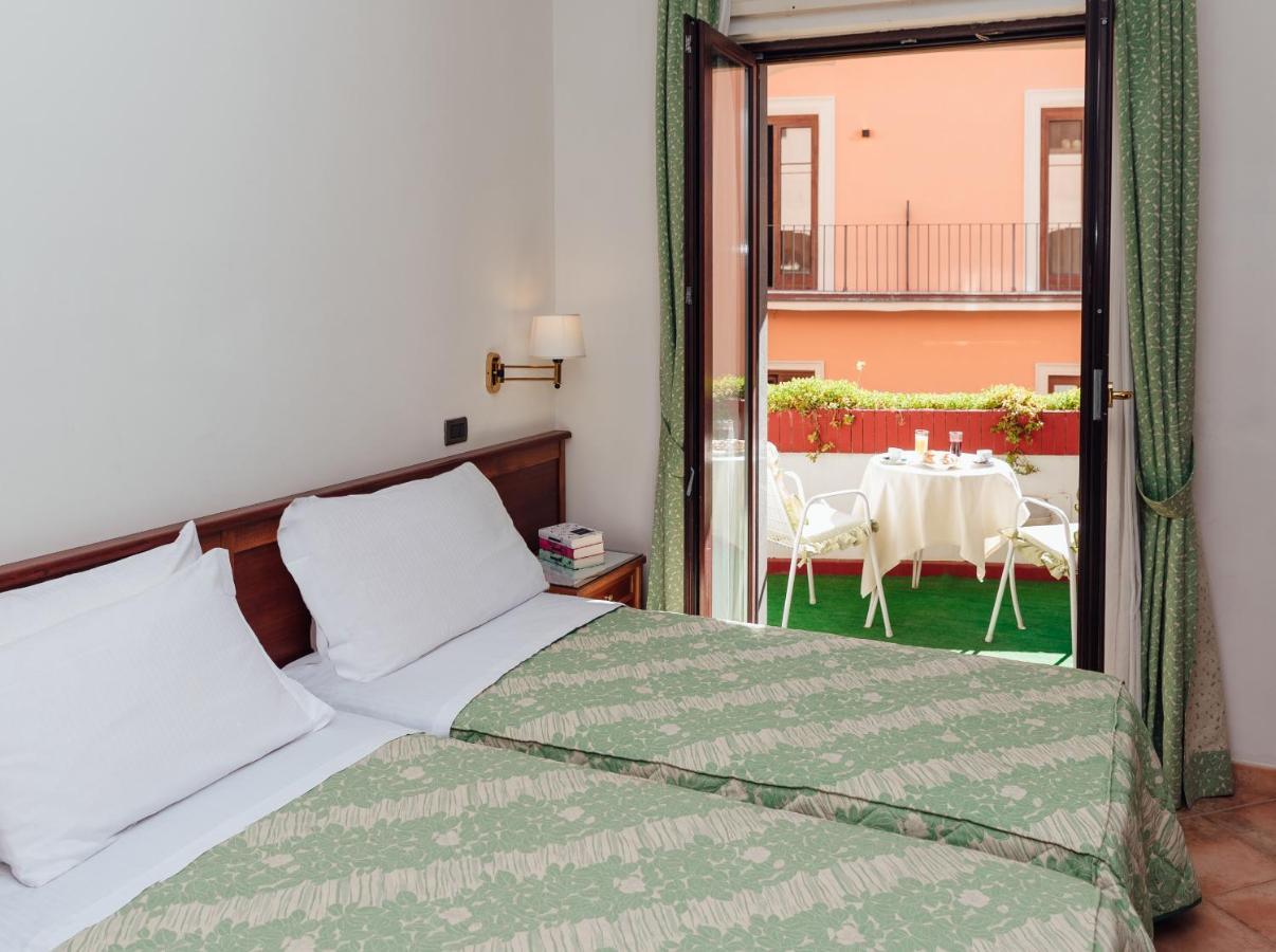 Hotel Montana Sant'Agata sui due Golfi Luaran gambar
