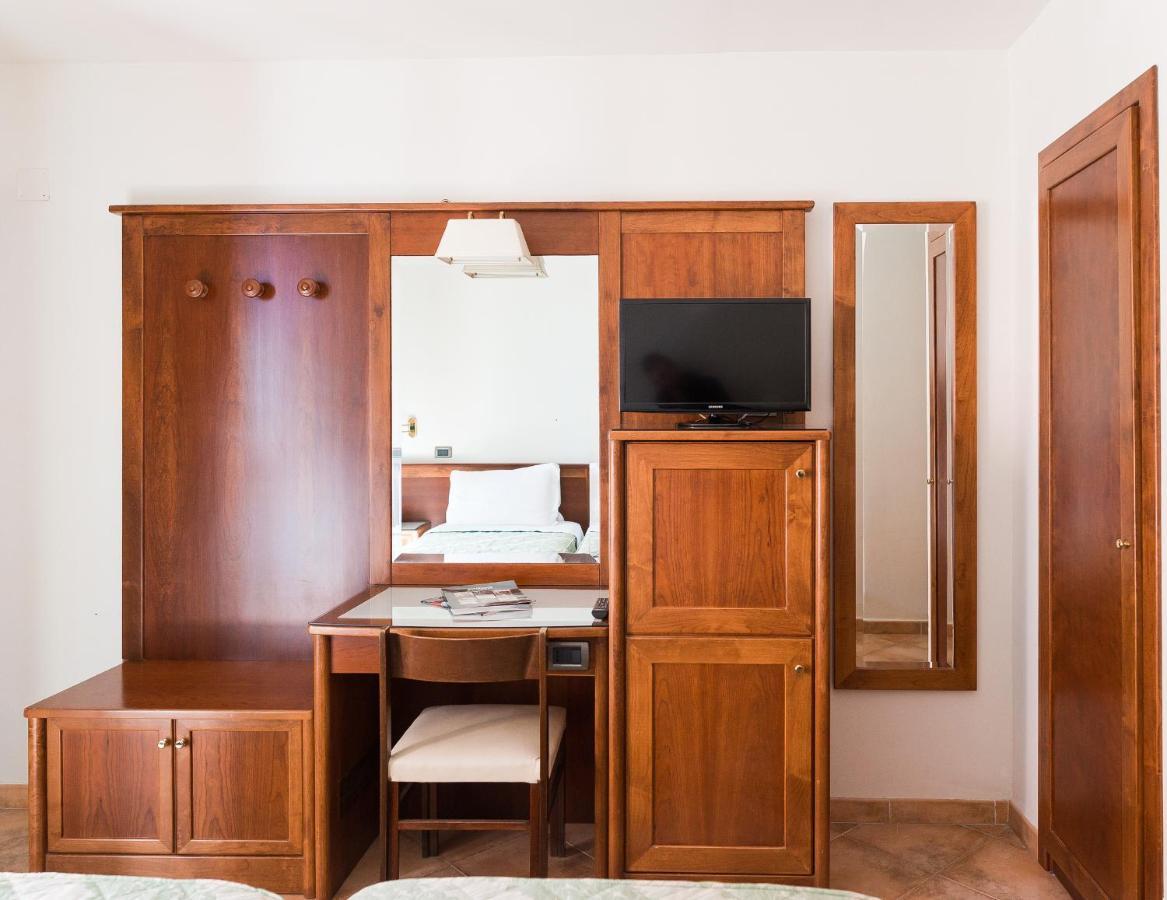 Hotel Montana Sant'Agata sui due Golfi Luaran gambar