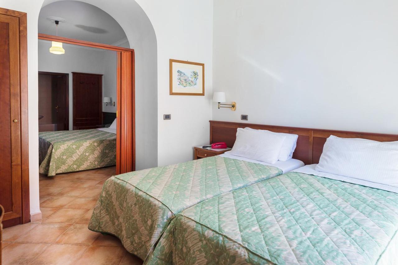 Hotel Montana Sant'Agata sui due Golfi Luaran gambar