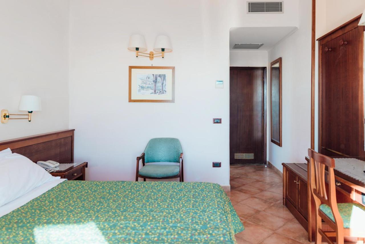 Hotel Montana Sant'Agata sui due Golfi Luaran gambar
