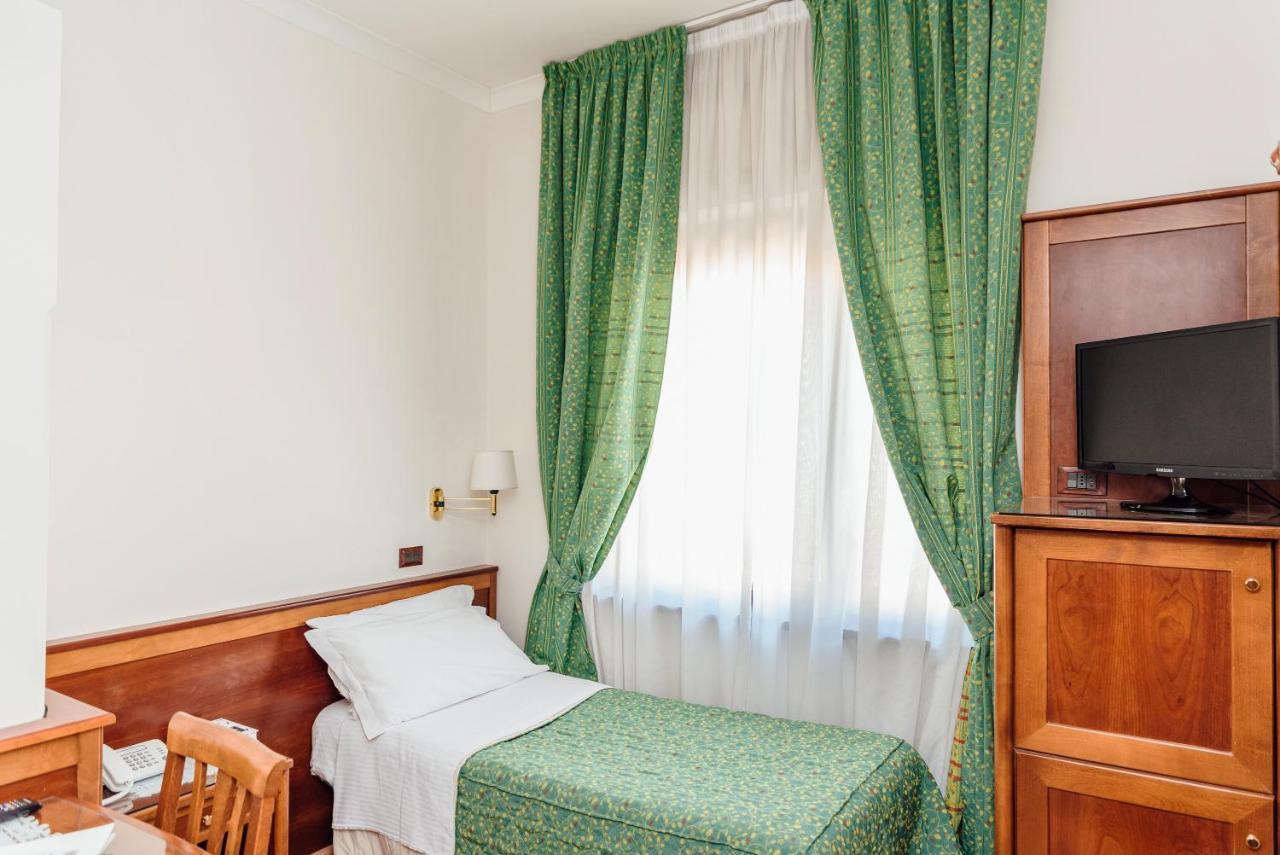 Hotel Montana Sant'Agata sui due Golfi Luaran gambar