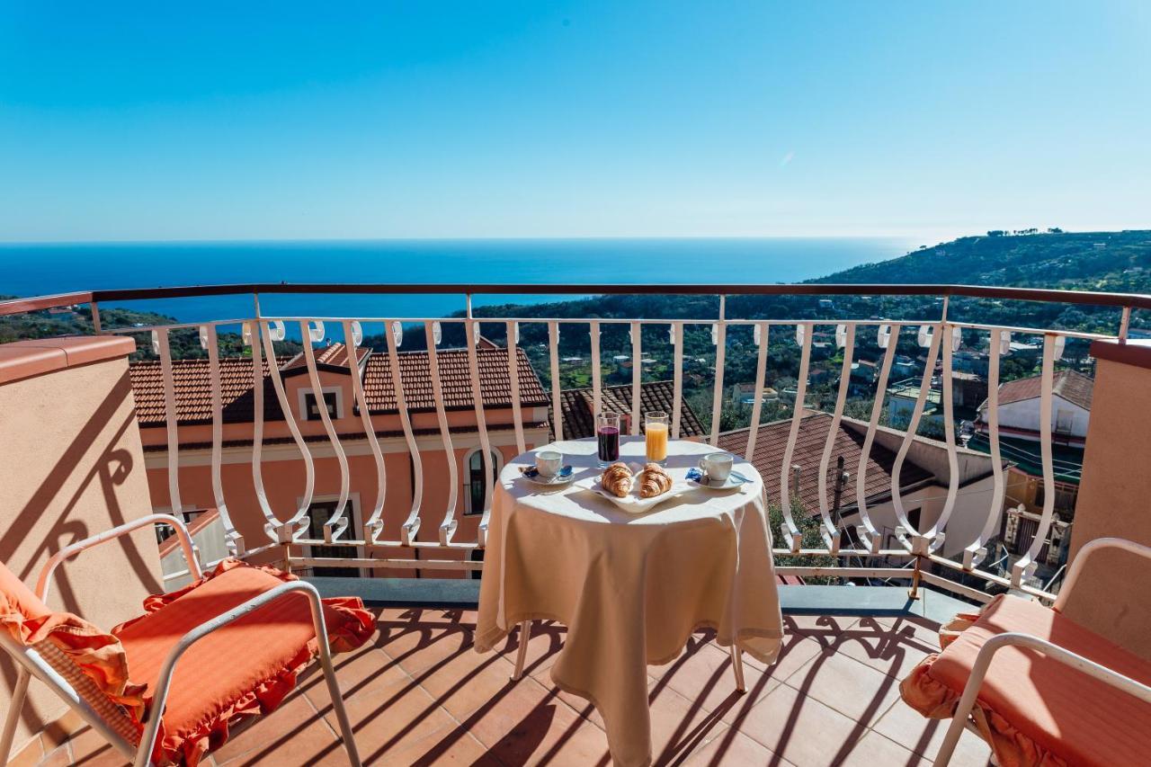 Hotel Montana Sant'Agata sui due Golfi Luaran gambar