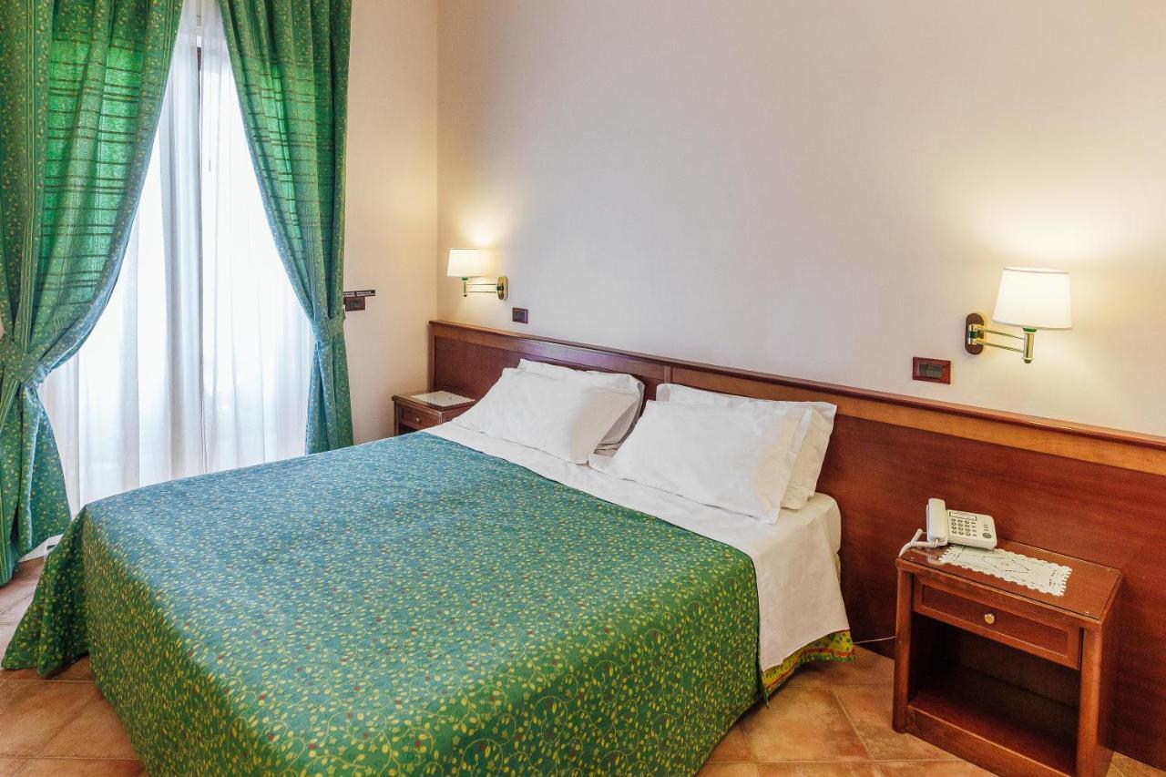 Hotel Montana Sant'Agata sui due Golfi Luaran gambar
