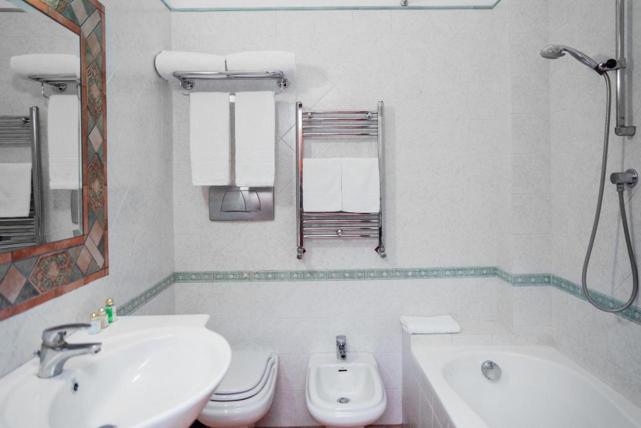 Hotel Montana Sant'Agata sui due Golfi Luaran gambar